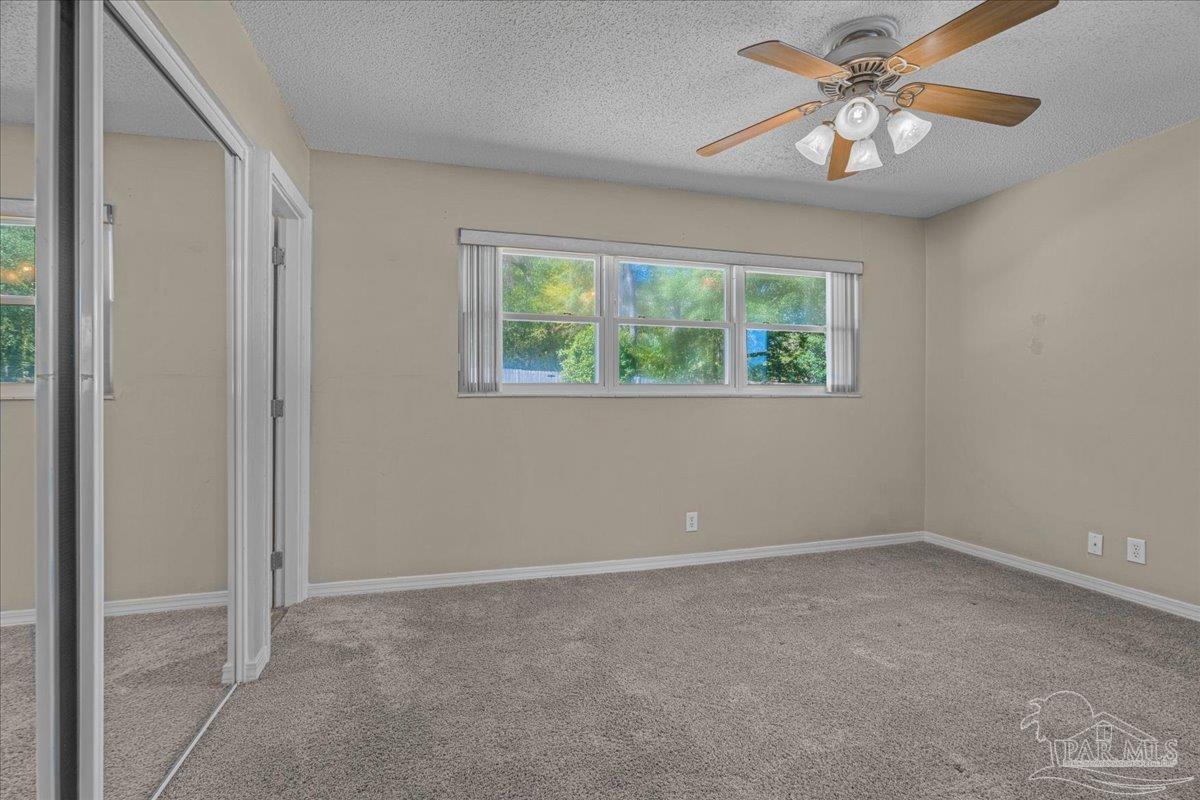 5067 Crestwood Rd