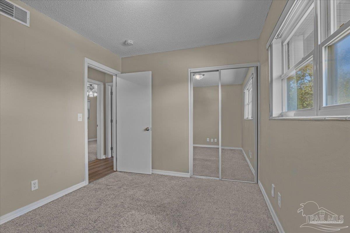 5067 Crestwood Rd