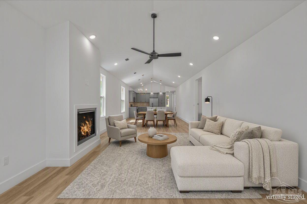 2811 E Gonzales St