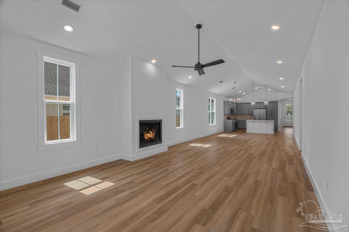 2811 E Gonzales St