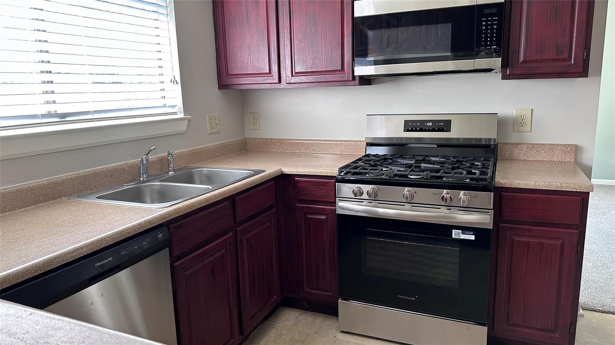 818 Noble Springs Road, Houston