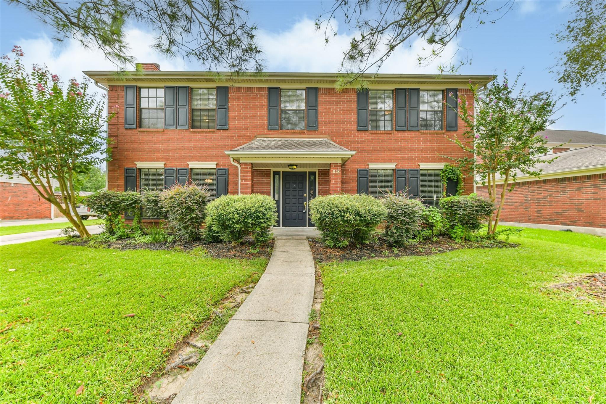 818 Noble Springs Road, Houston