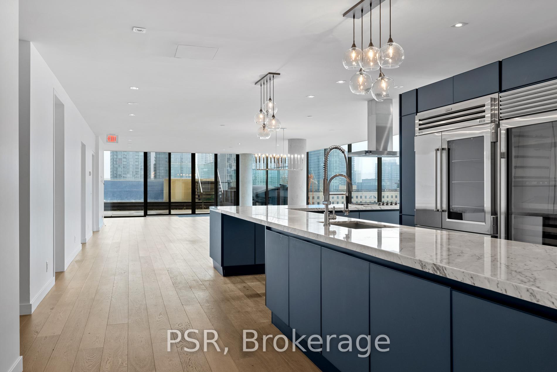 500 Wellington St W Unit: Ph1001