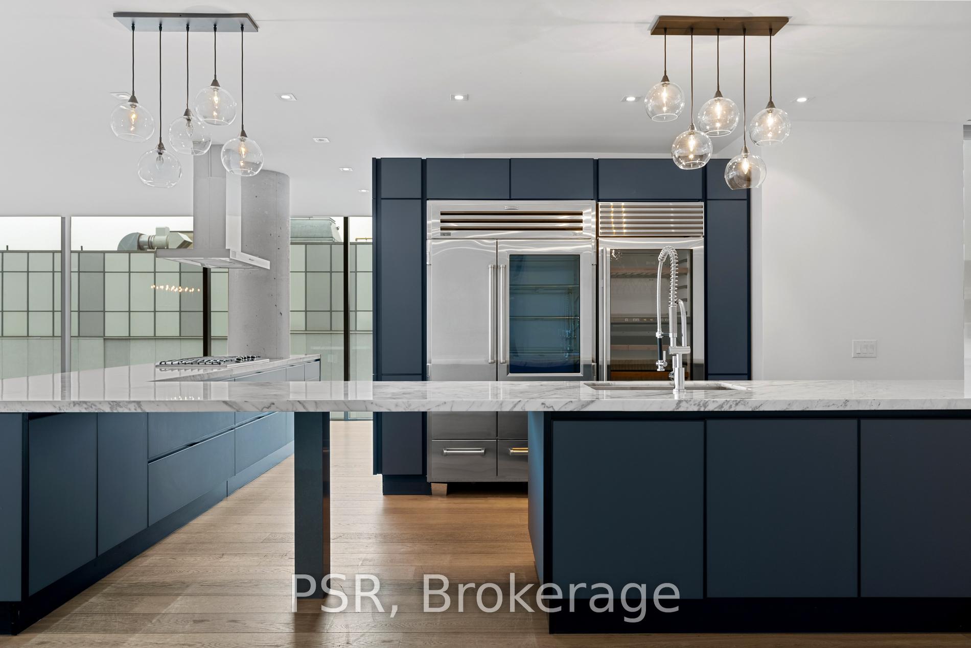 500 Wellington St W Unit: Ph1001