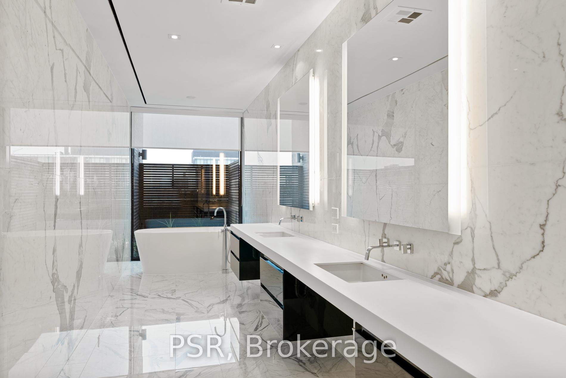 500 Wellington St W Unit: Ph1001