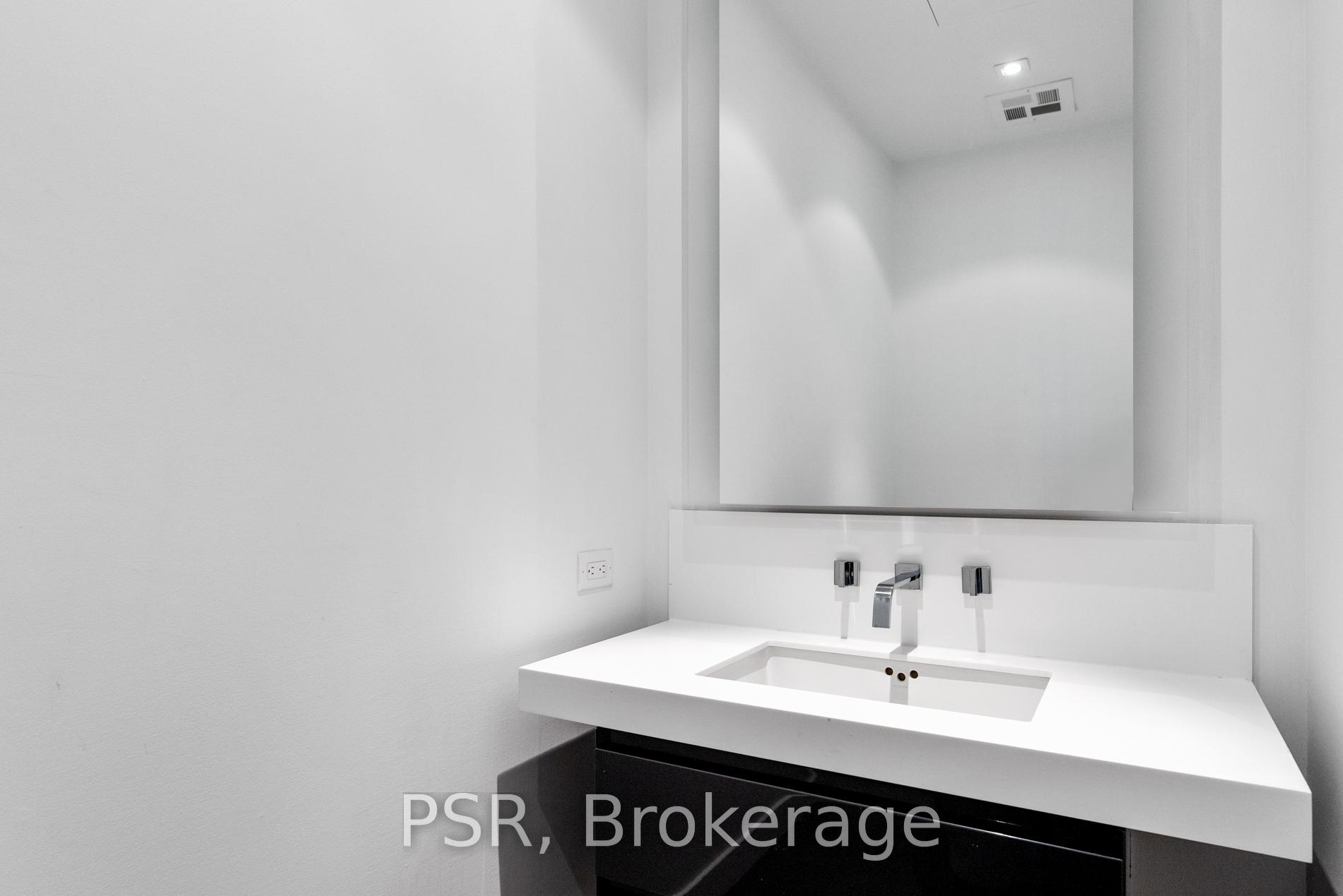 500 Wellington St W Unit: Ph1001