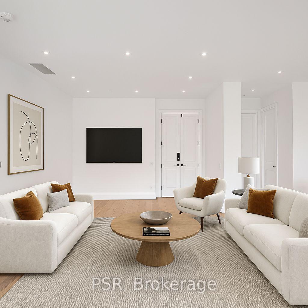#4C - 2010 Bathurst Street, Toronto Unit: 4C