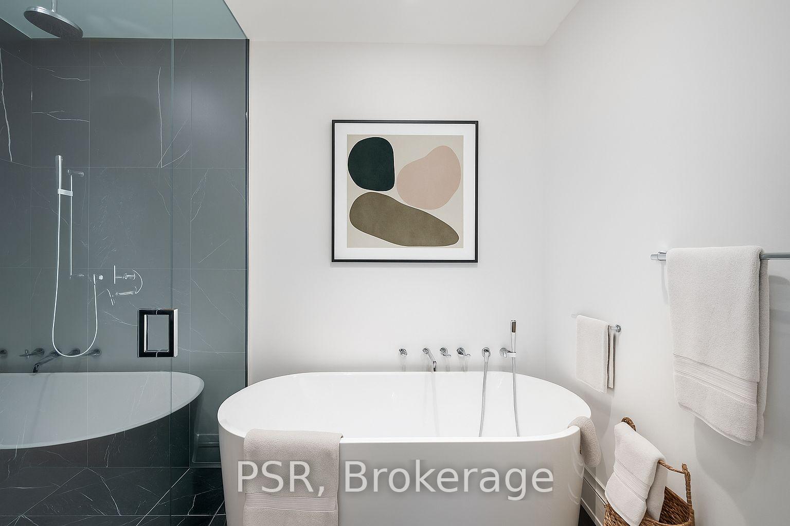 #4C - 2010 Bathurst Street, Toronto Unit: 4C