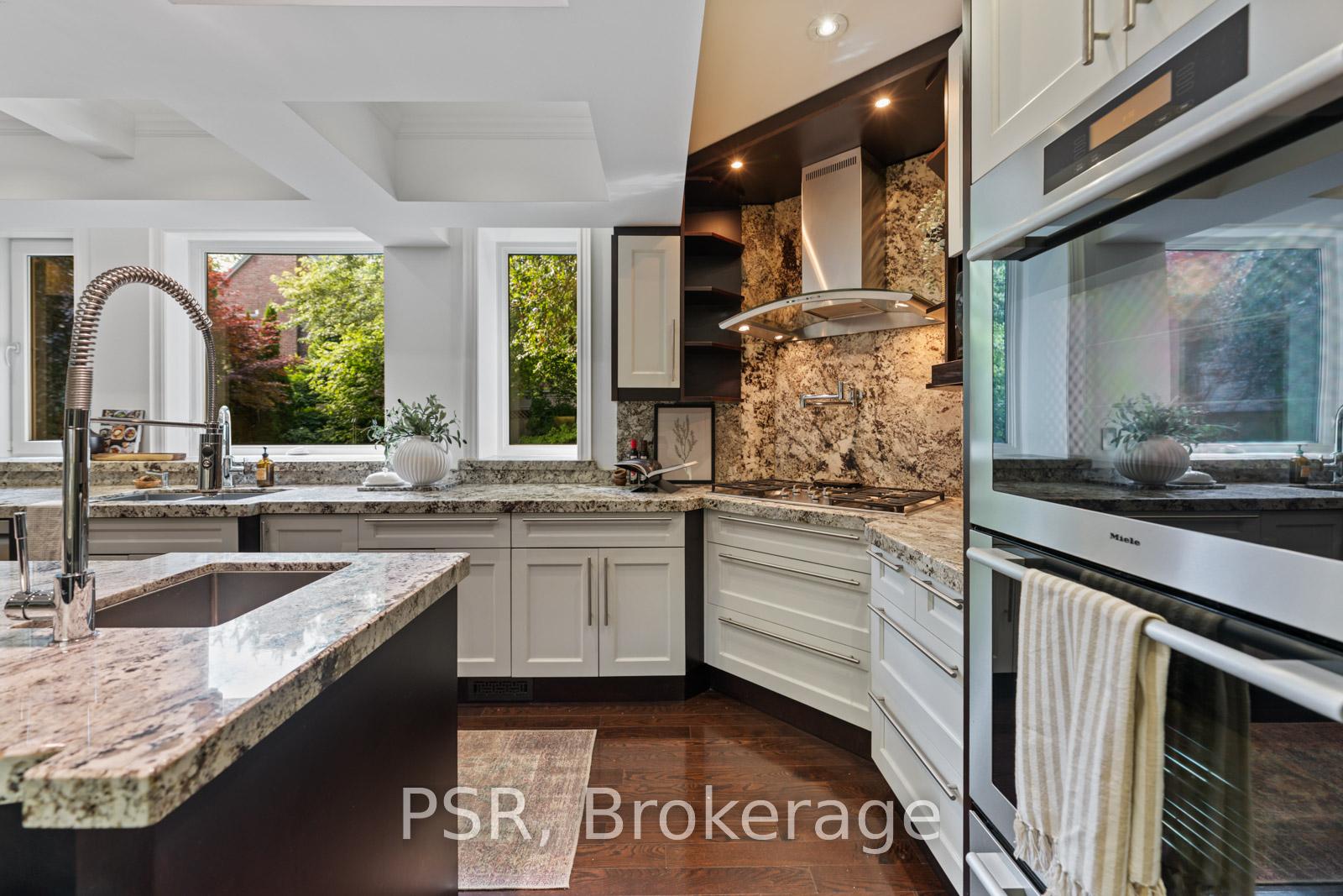 40 Strathearn Road, Toronto