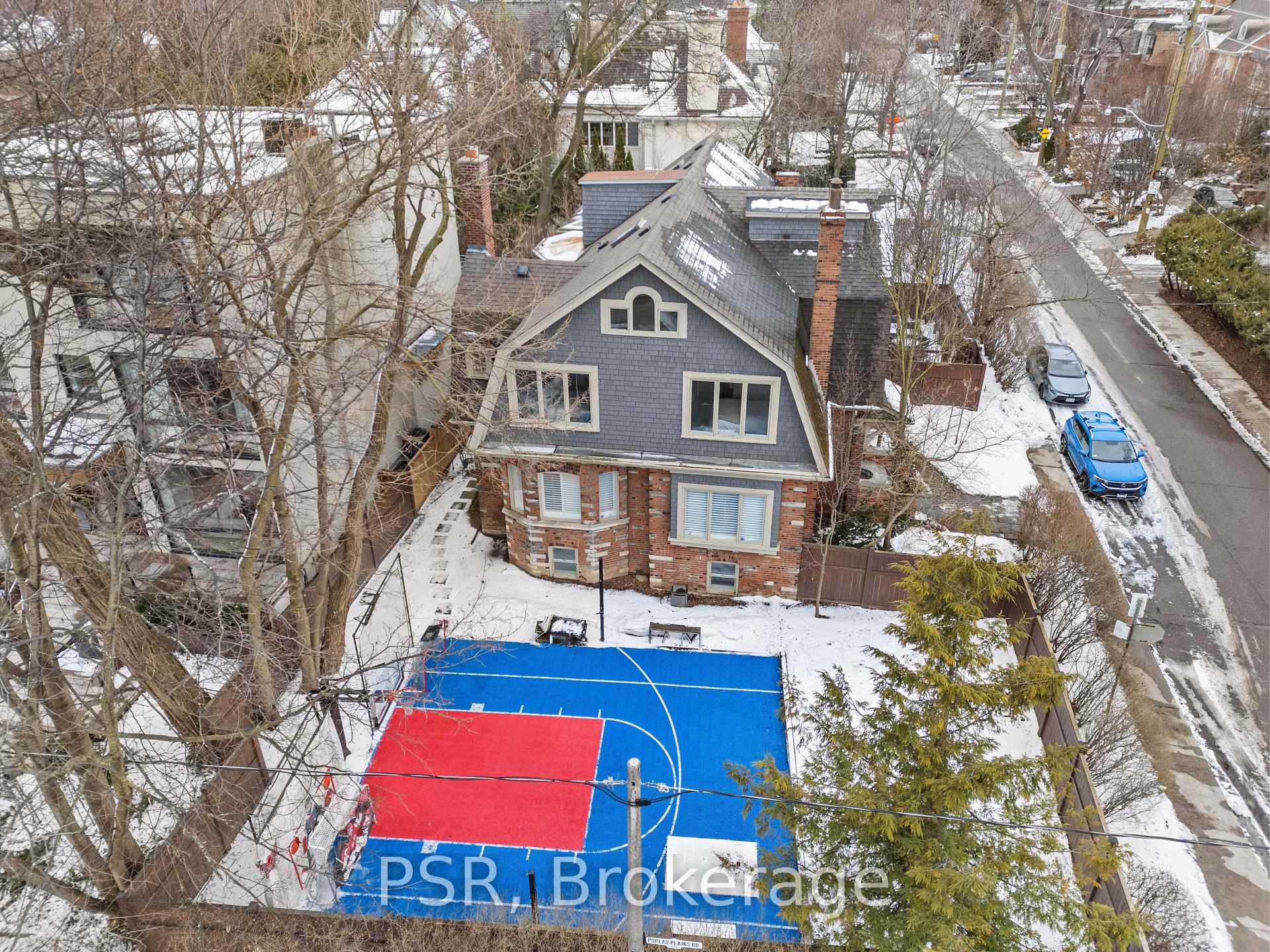 31 Clarendon Avenue, Toronto C02, ON M4V 3C1