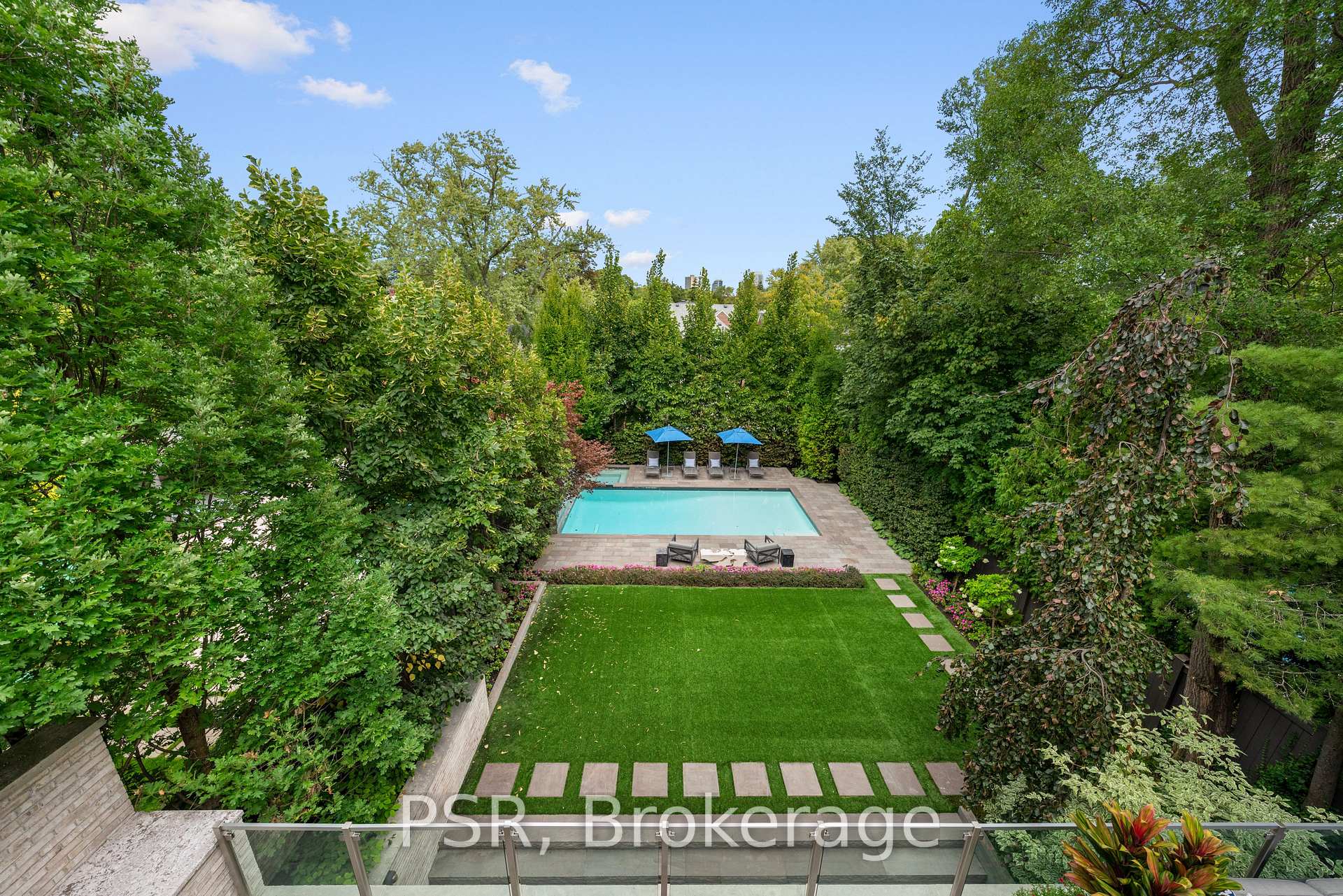 221 Dunvegan Road
