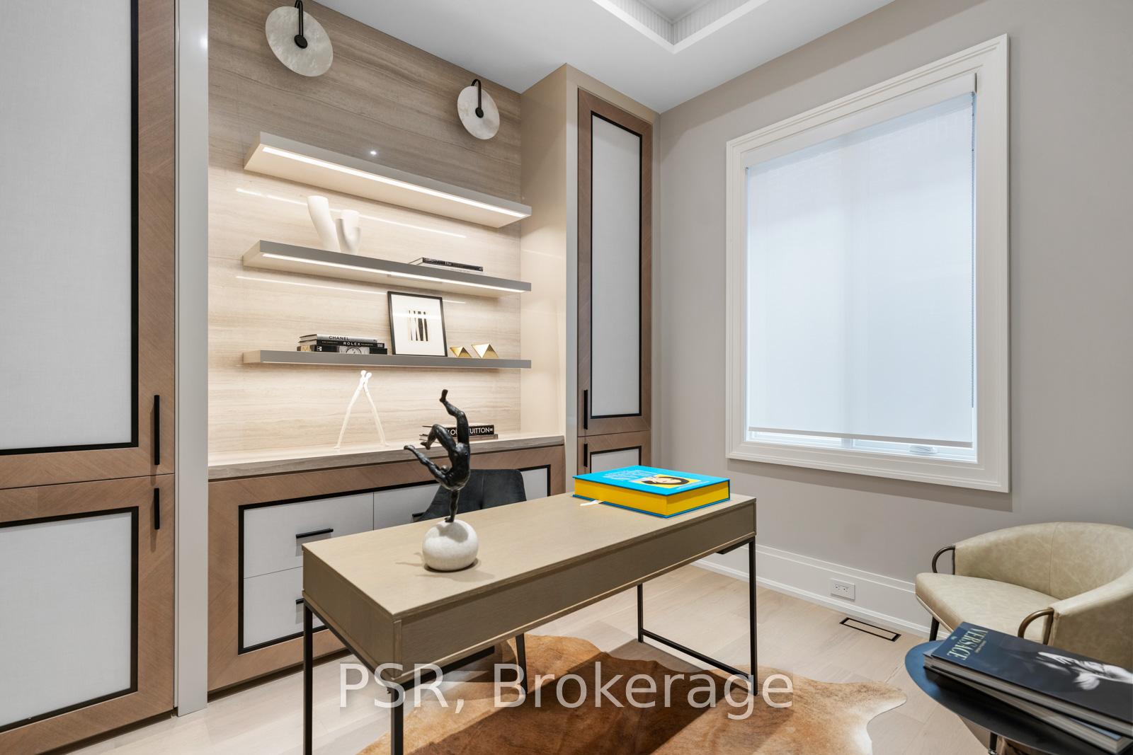 117 Yonge Boulevard