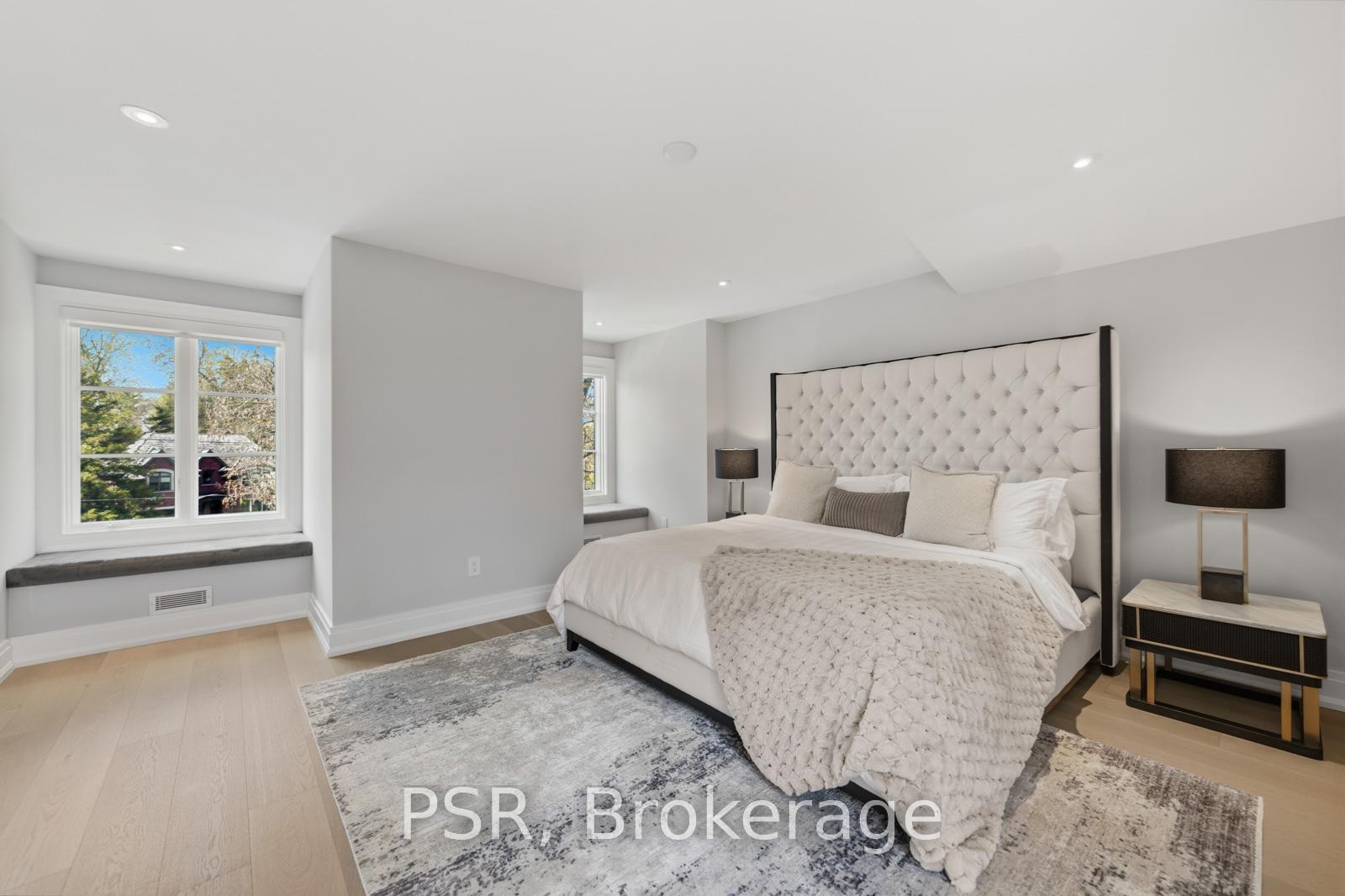 117 Yonge Boulevard
