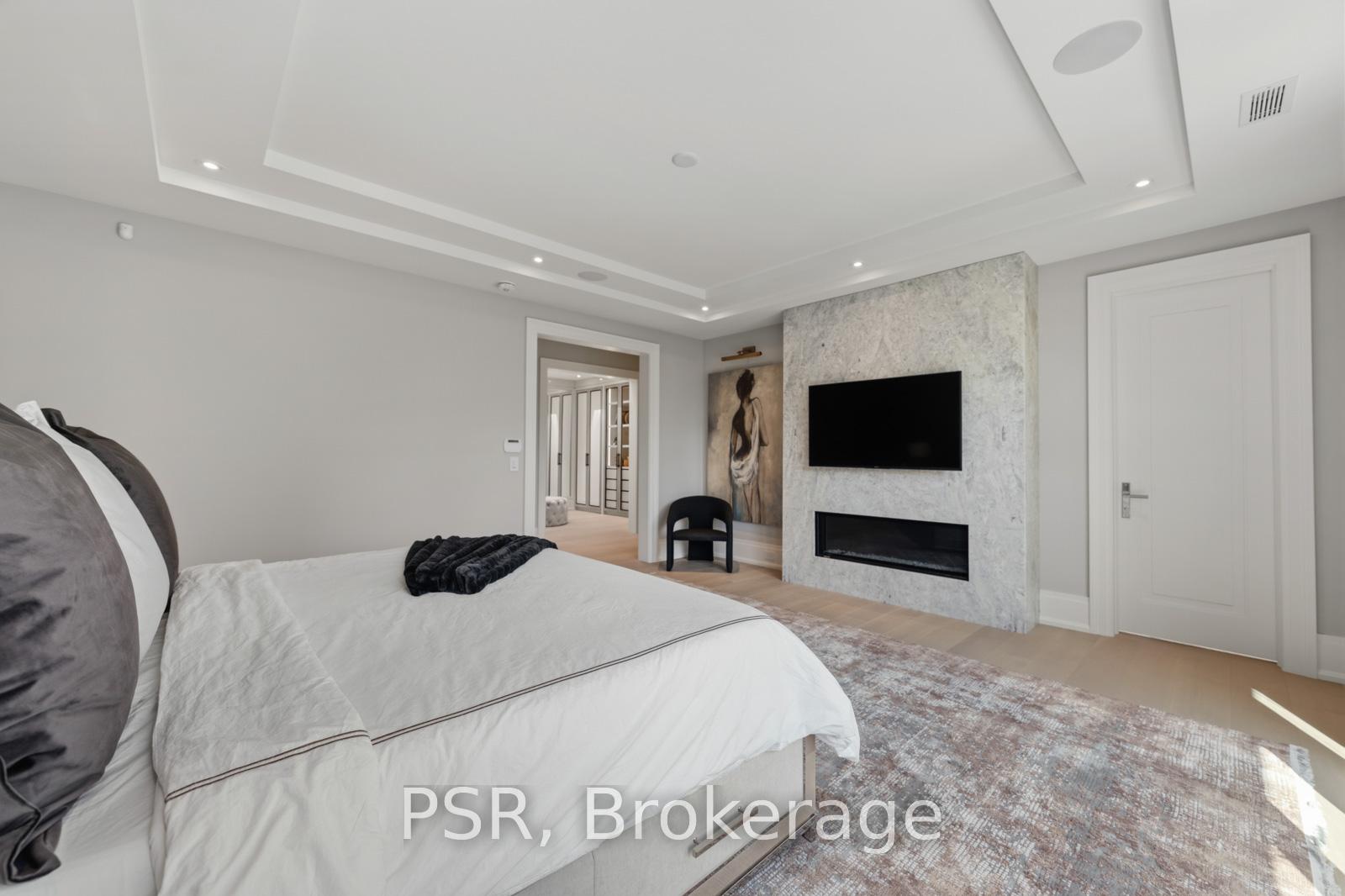 117 Yonge Boulevard