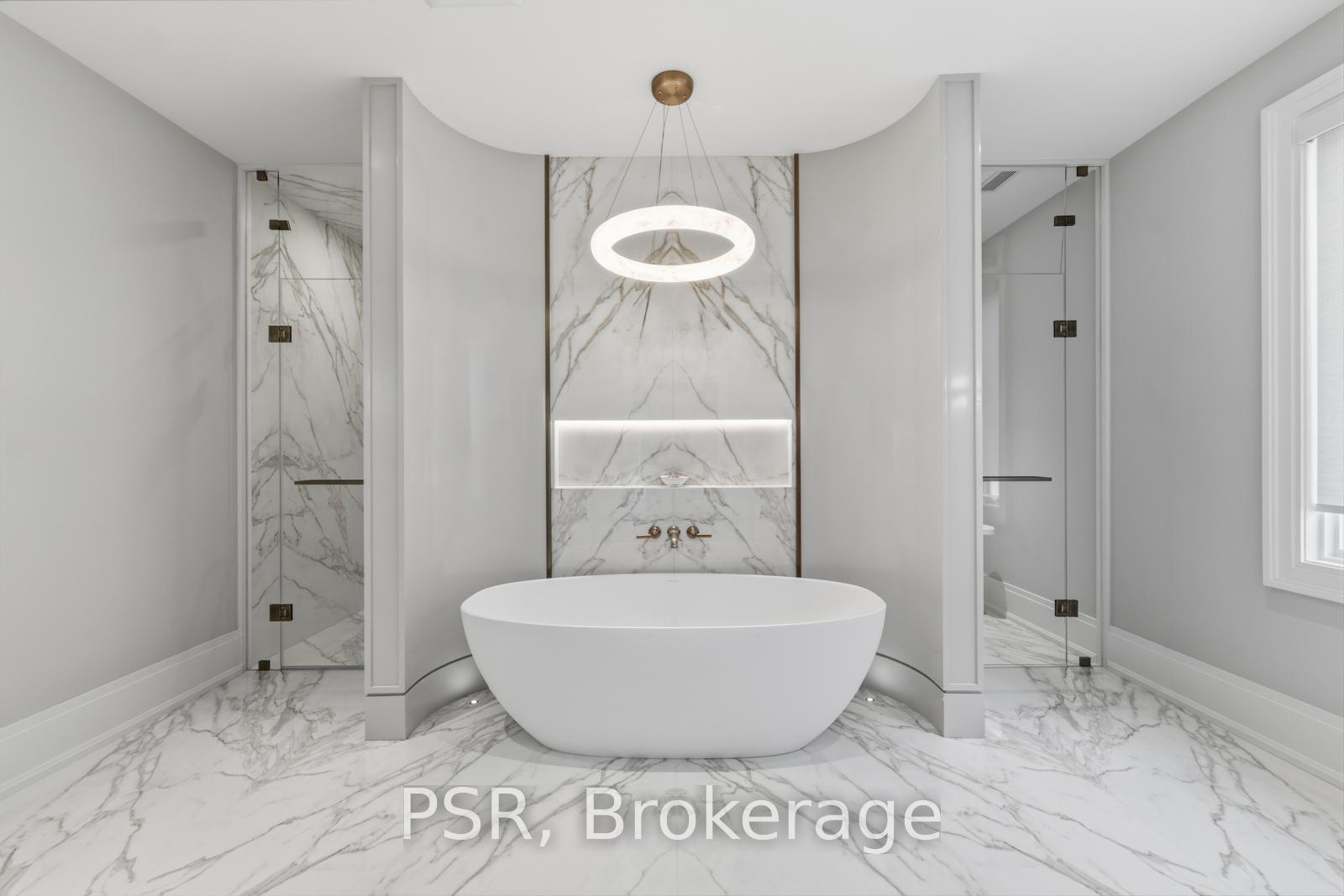 117 Yonge Boulevard