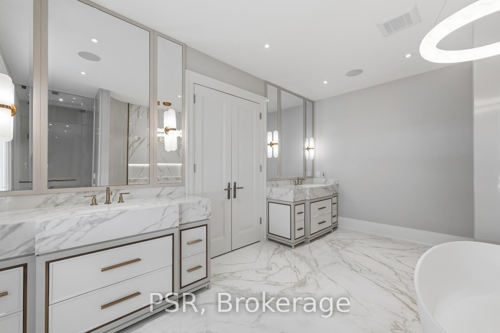 117 Yonge Boulevard