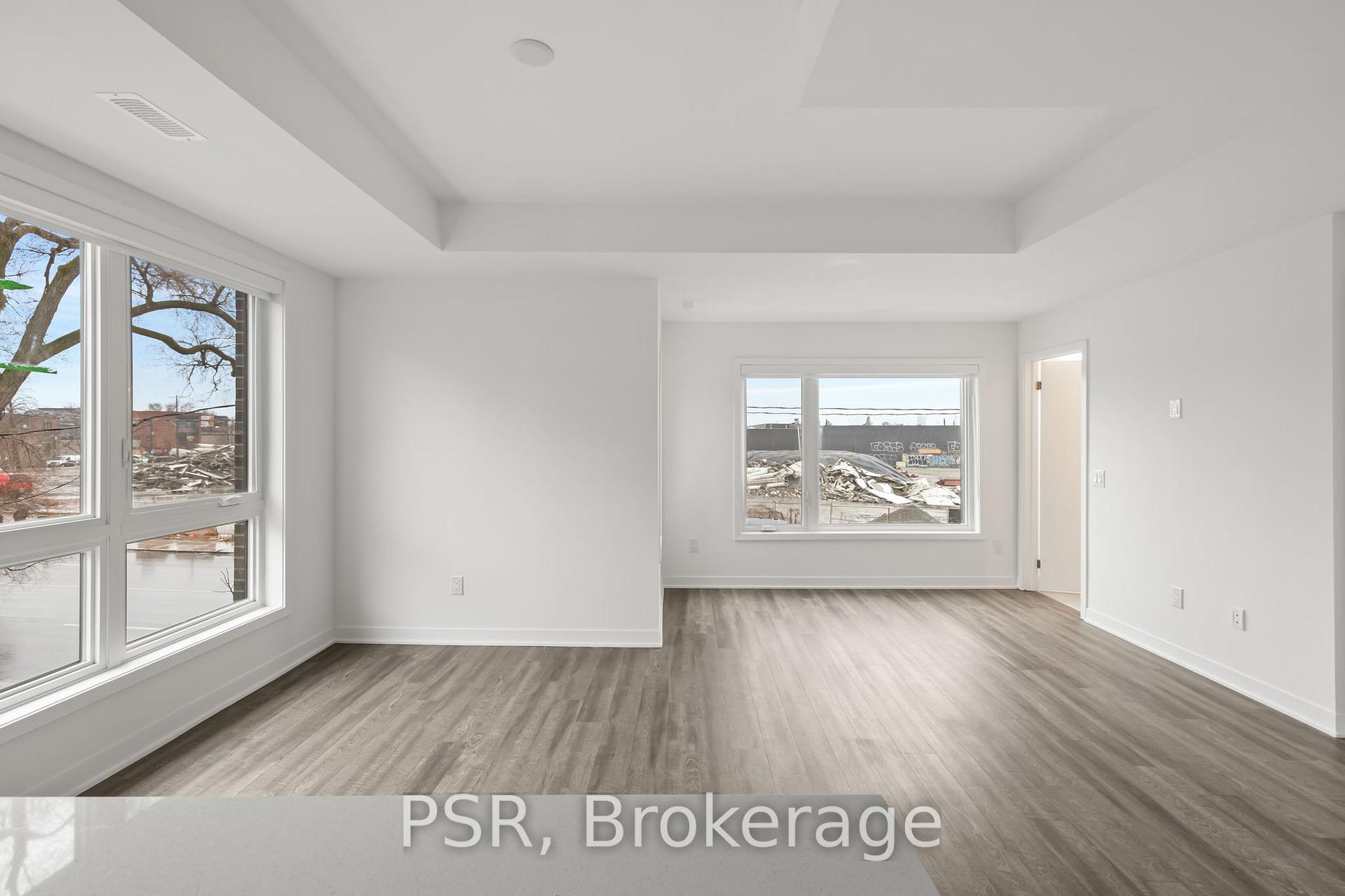 40 Ed Clark Gardens Boulevard TH13, Toronto W03, ON M6N 0B5, Toronto W03 ON, M6N 0B5