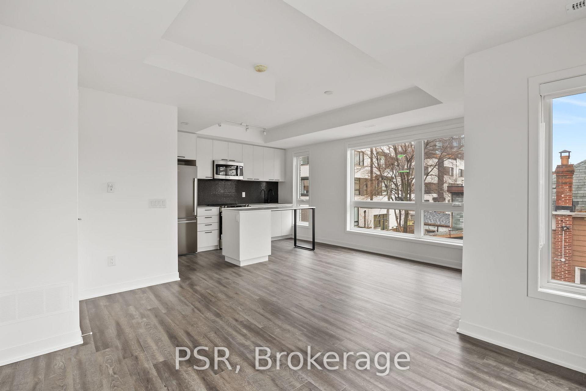 40 Ed Clark Gardens Boulevard TH13, Toronto W03, ON M6N 0B5, Toronto W03 ON, M6N 0B5