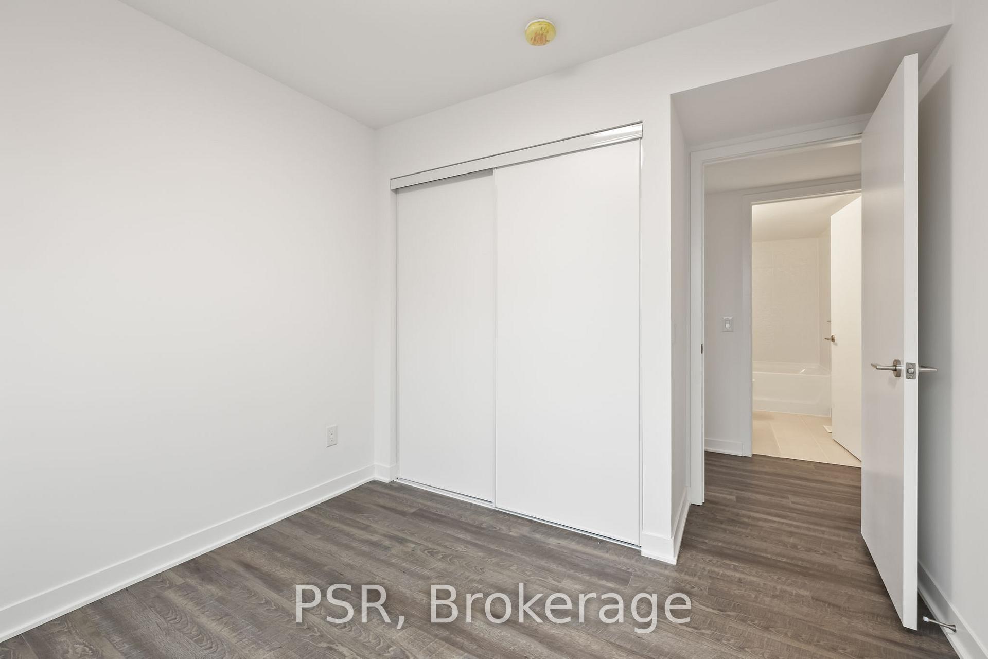 40 Ed Clark Gardens Boulevard TH13, Toronto W03, ON M6N 0B5, Toronto W03 ON, M6N 0B5