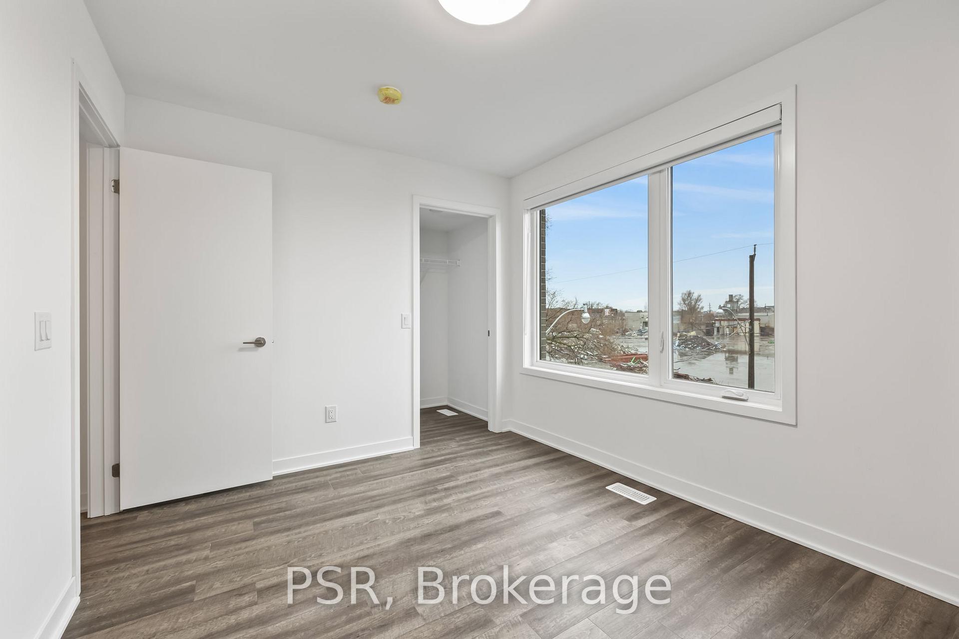 40 Ed Clark Gardens Boulevard TH13, Toronto W03, ON M6N 0B5, Toronto W03 ON, M6N 0B5