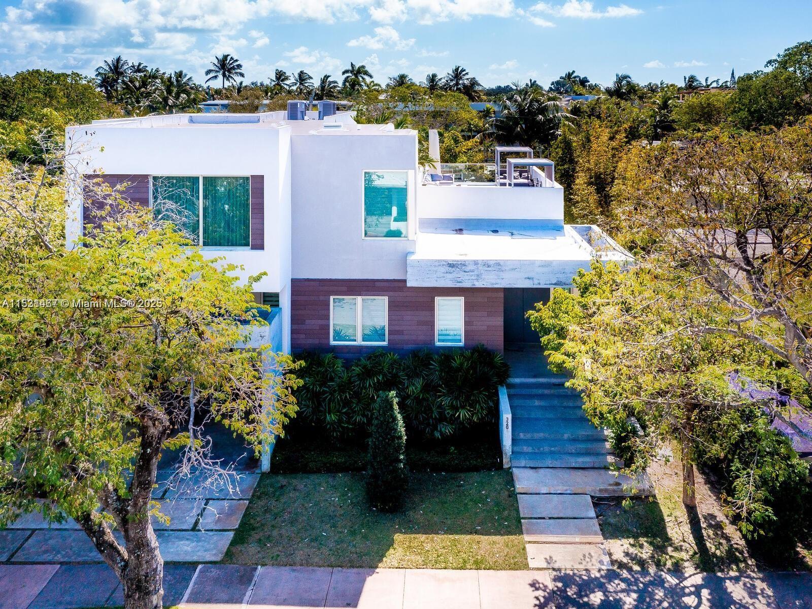 320 W Heather Dr