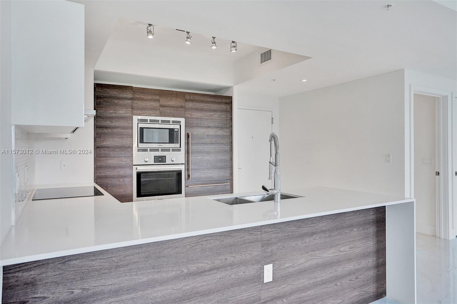 301 Altara Ave # 835
