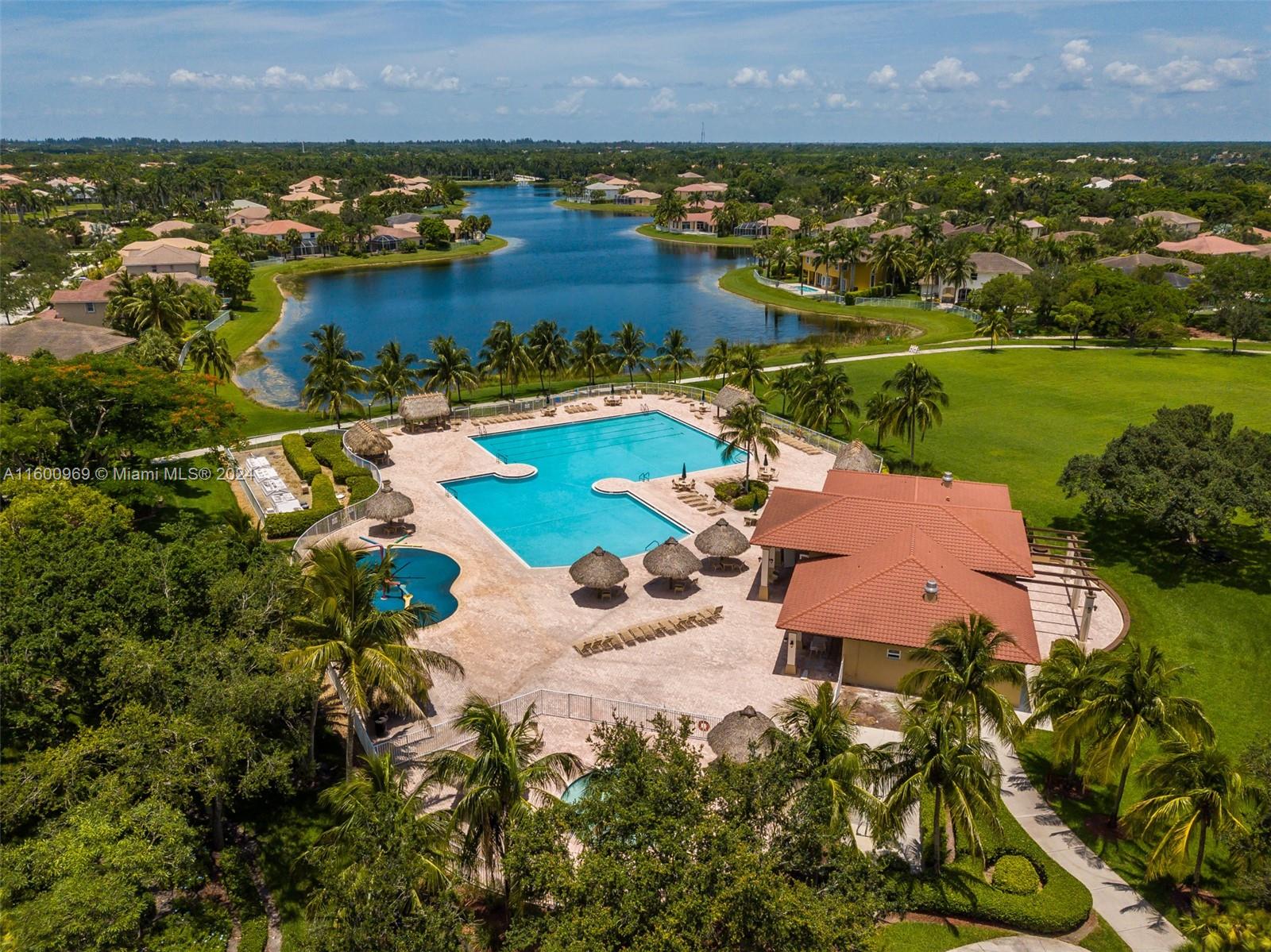 3888 Heron Ridge Ln