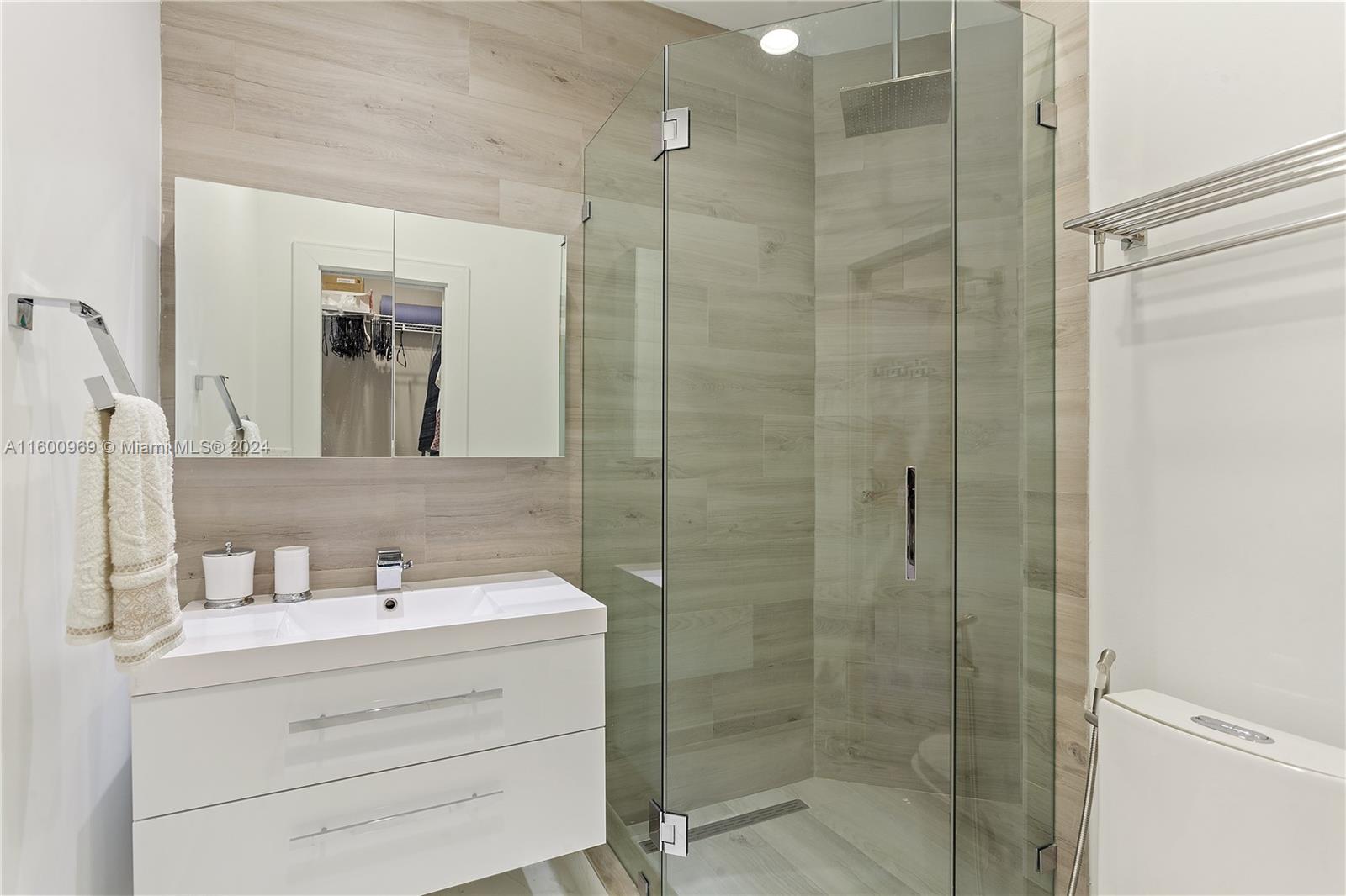 3888 Heron Ridge Ln
