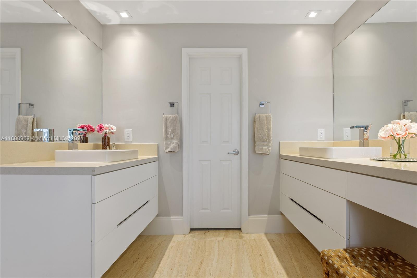 3888 Heron Ridge Ln
