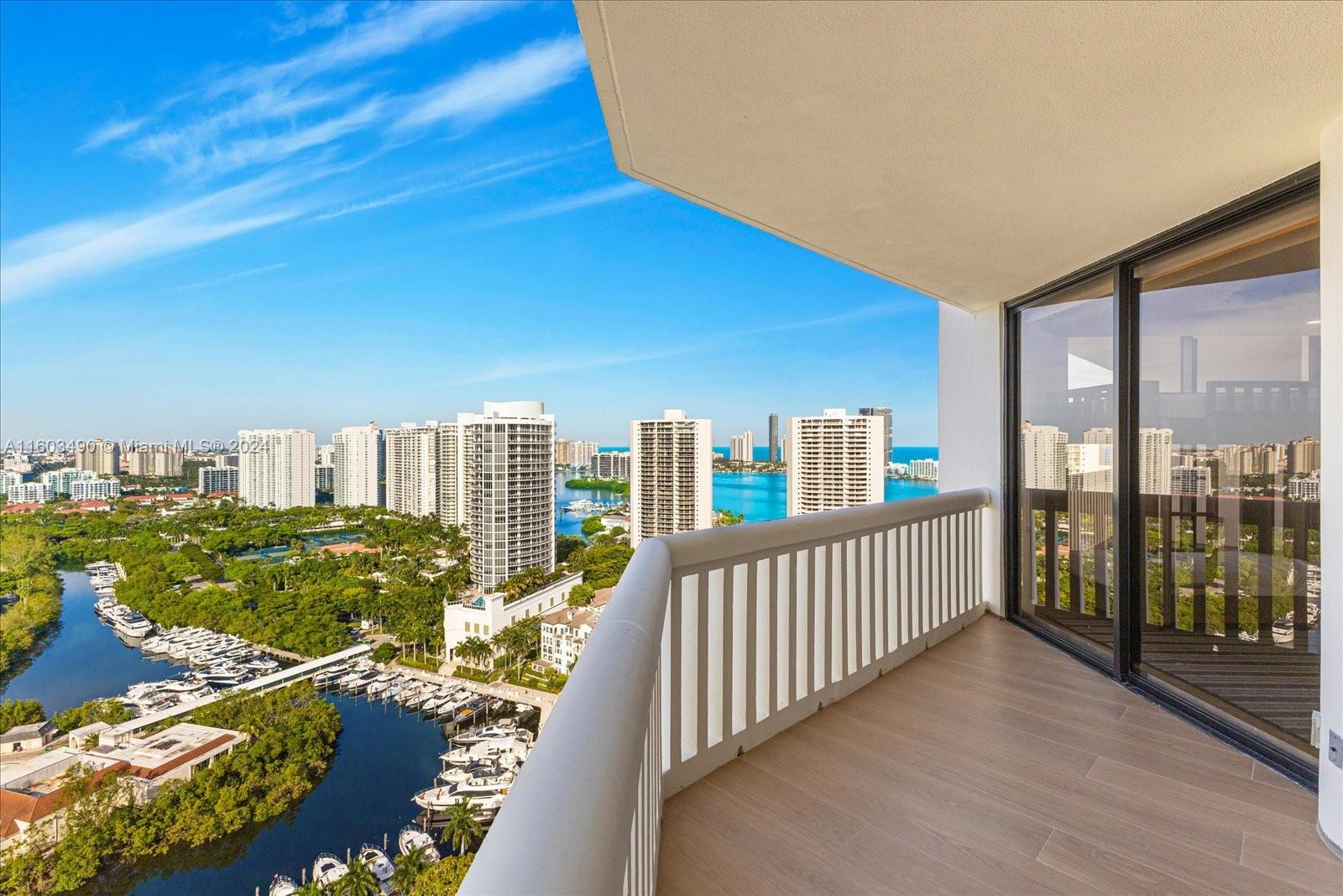 2000 Island Blvd # 2809