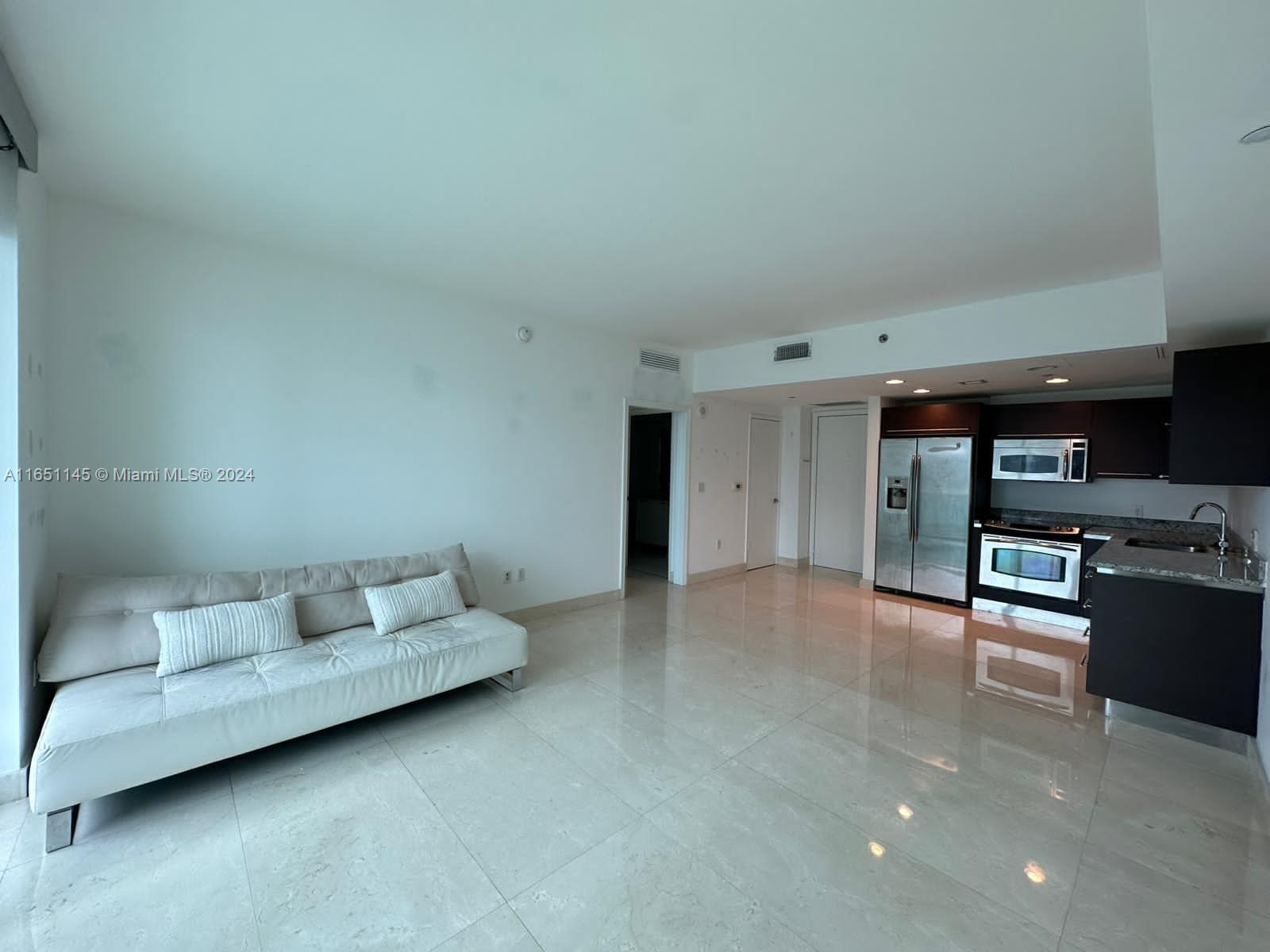 950 Brickell Bay Dr # 2609