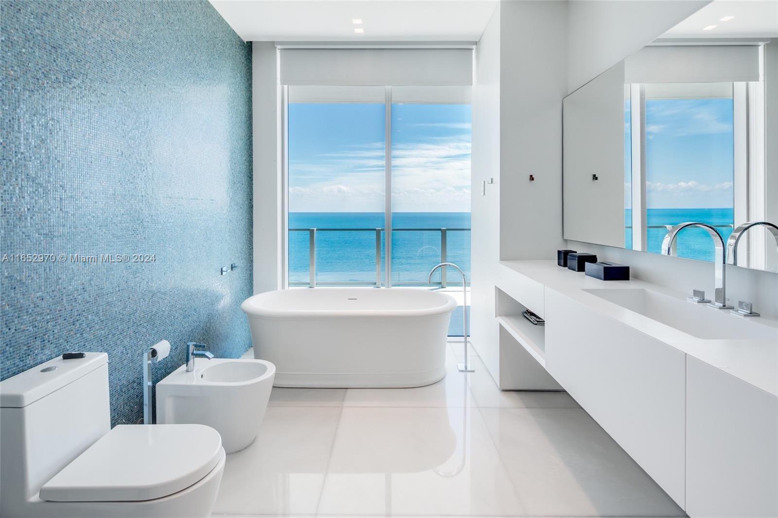 360 Ocean Dr Unit: LPH2S