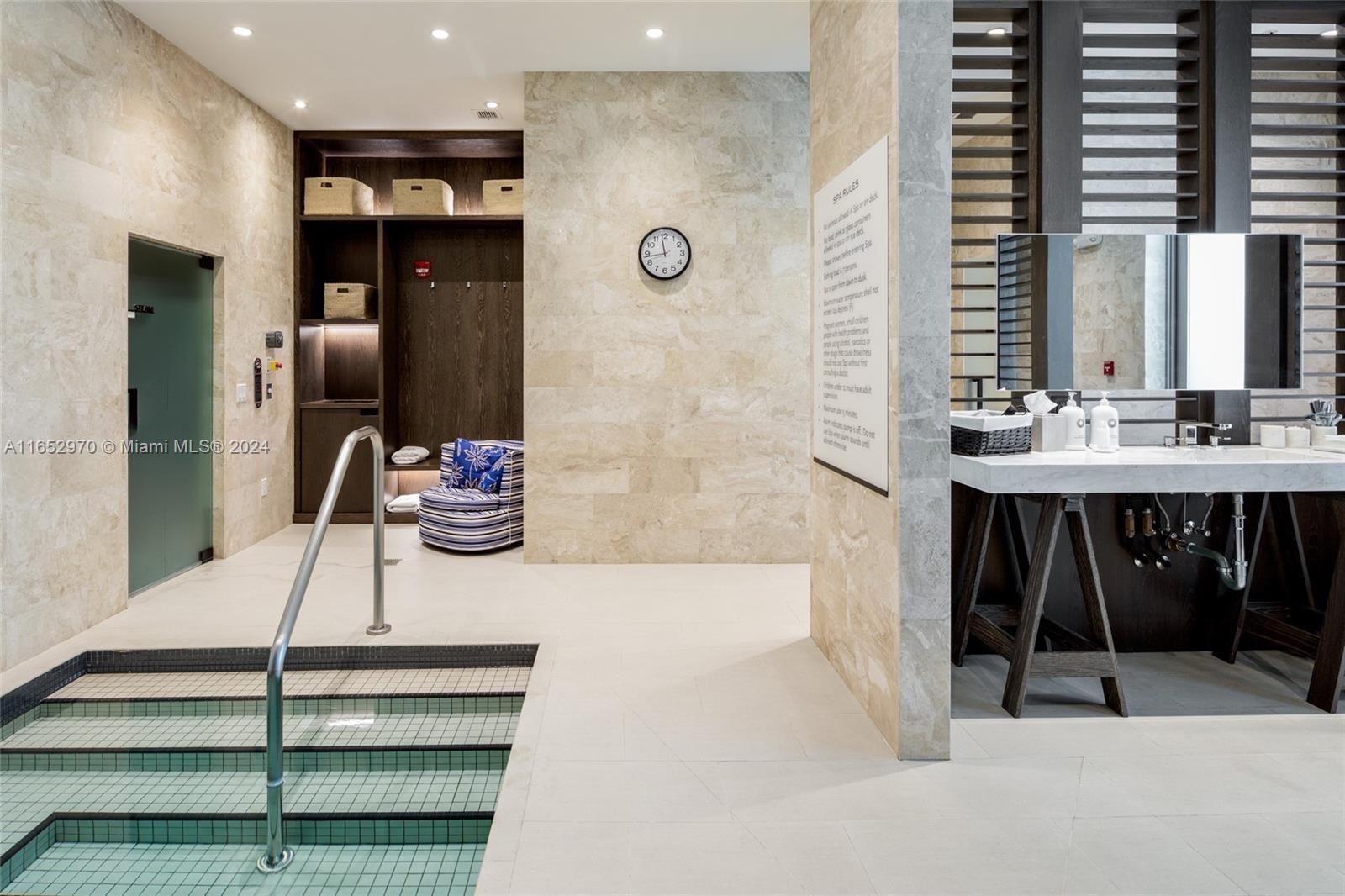 360 Ocean Dr Unit: LPH2S