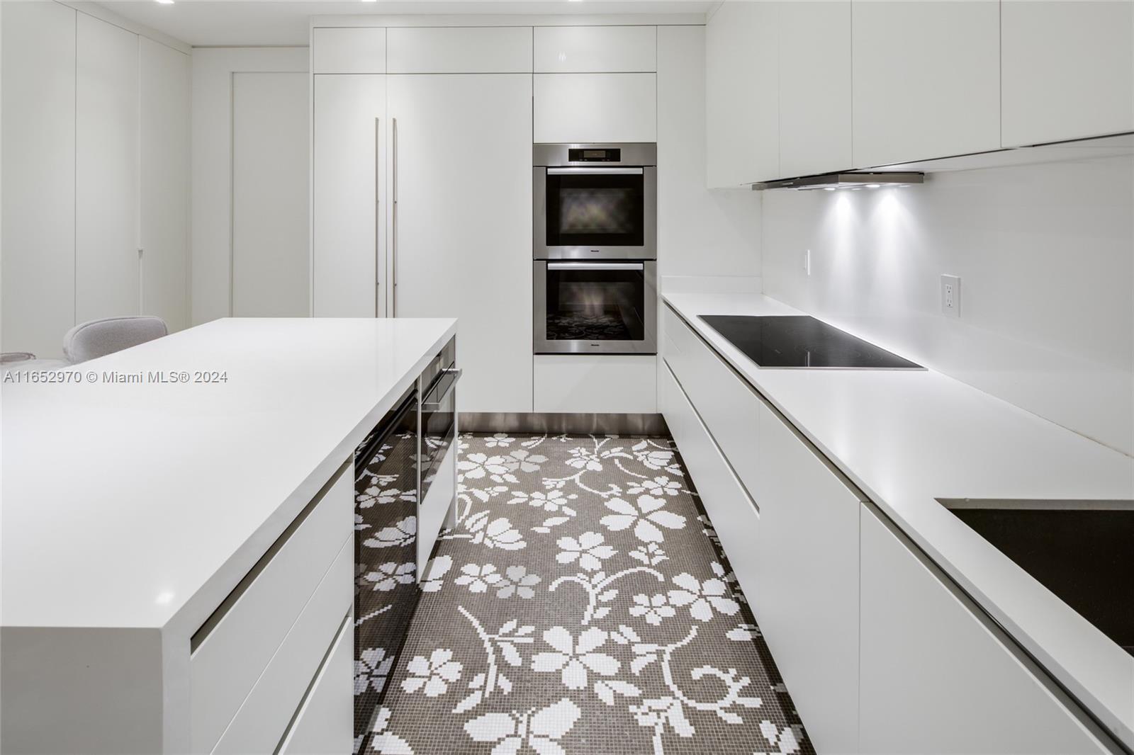 360 Ocean Dr Unit: LPH2S