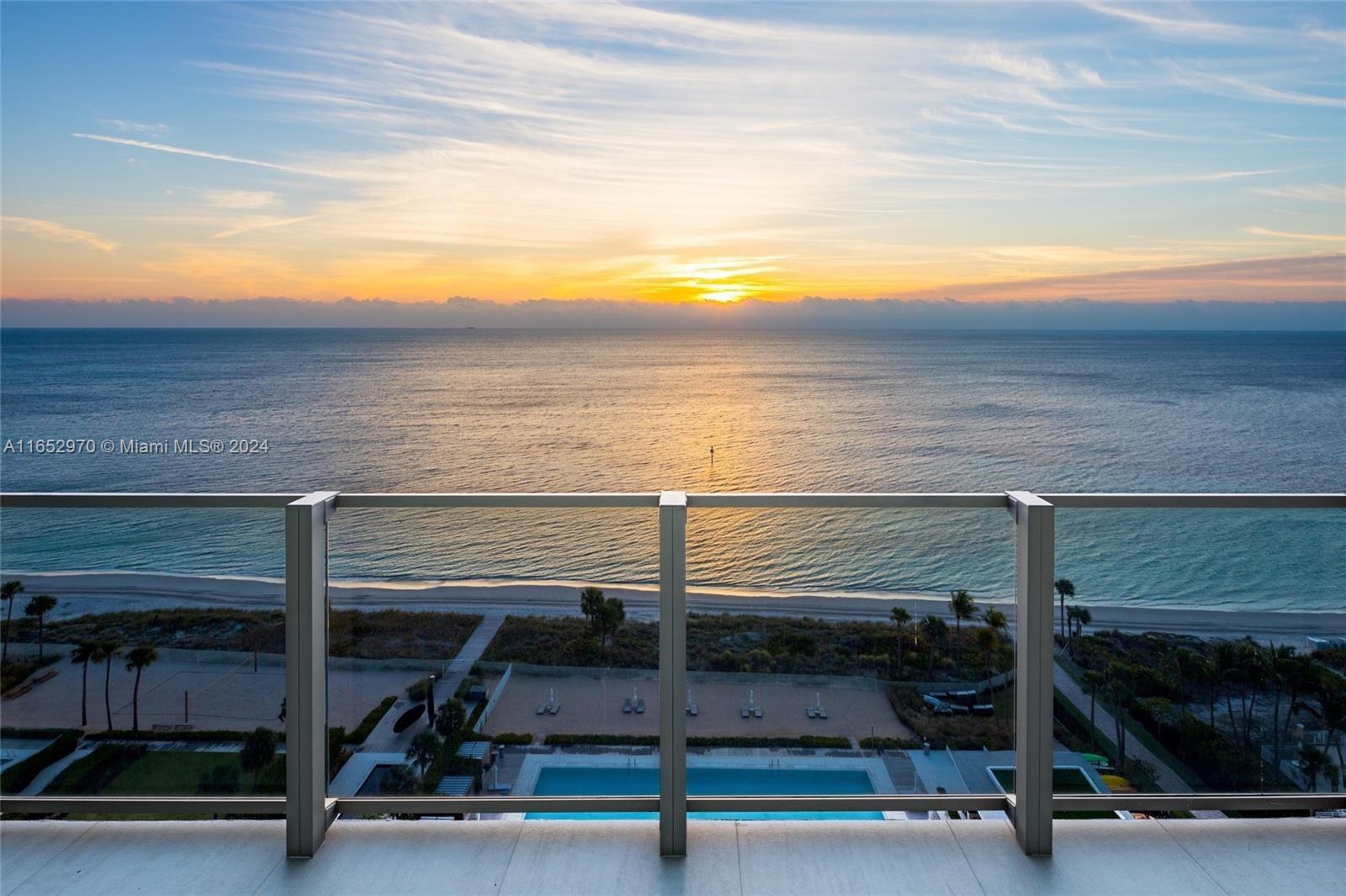 360 Ocean Dr Unit: LPH2S