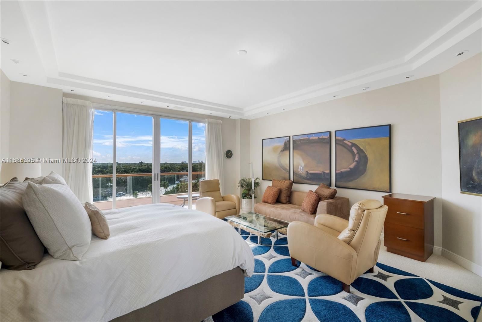 10 Edgewater Dr # 8C
