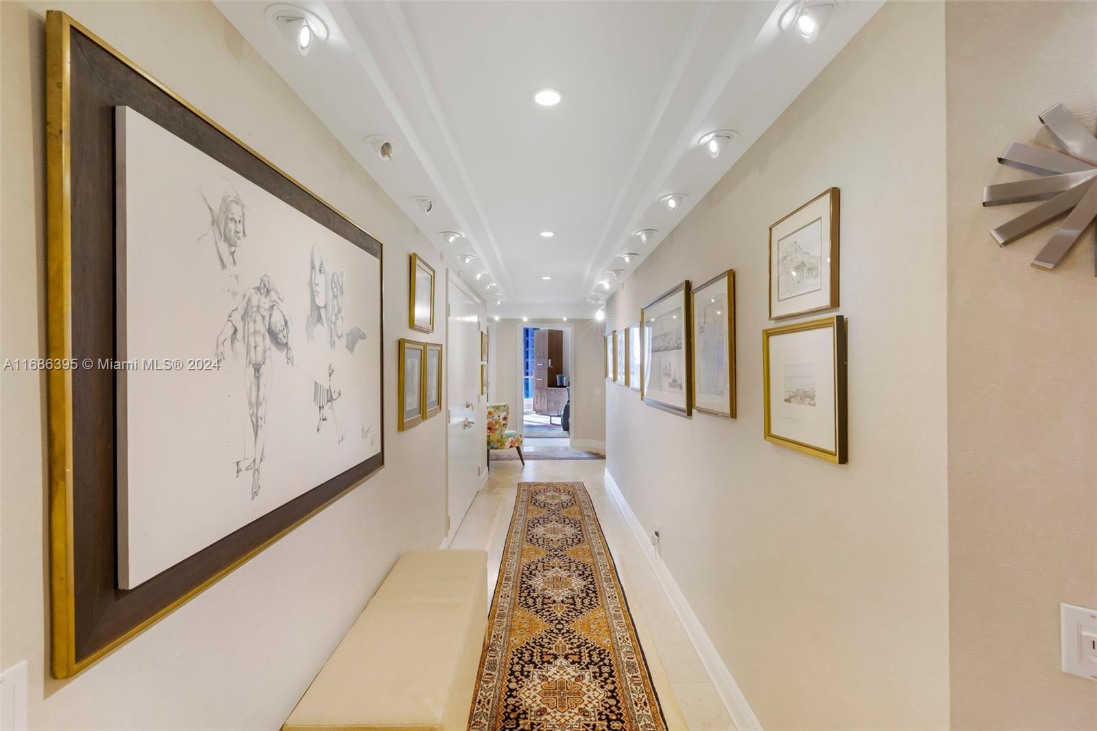 10 Edgewater Dr # 8C