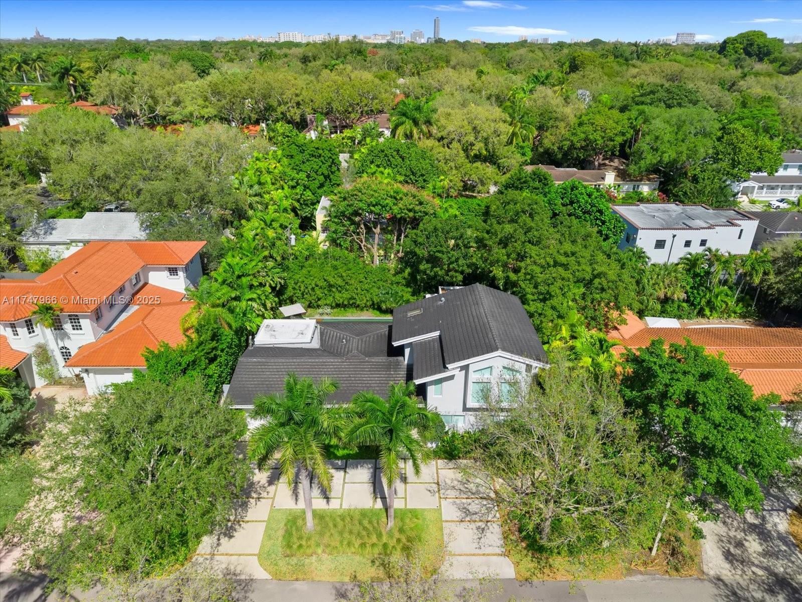 135 W Sunrise Ave