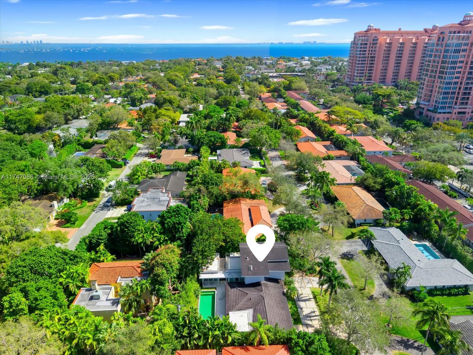 135 W Sunrise Ave