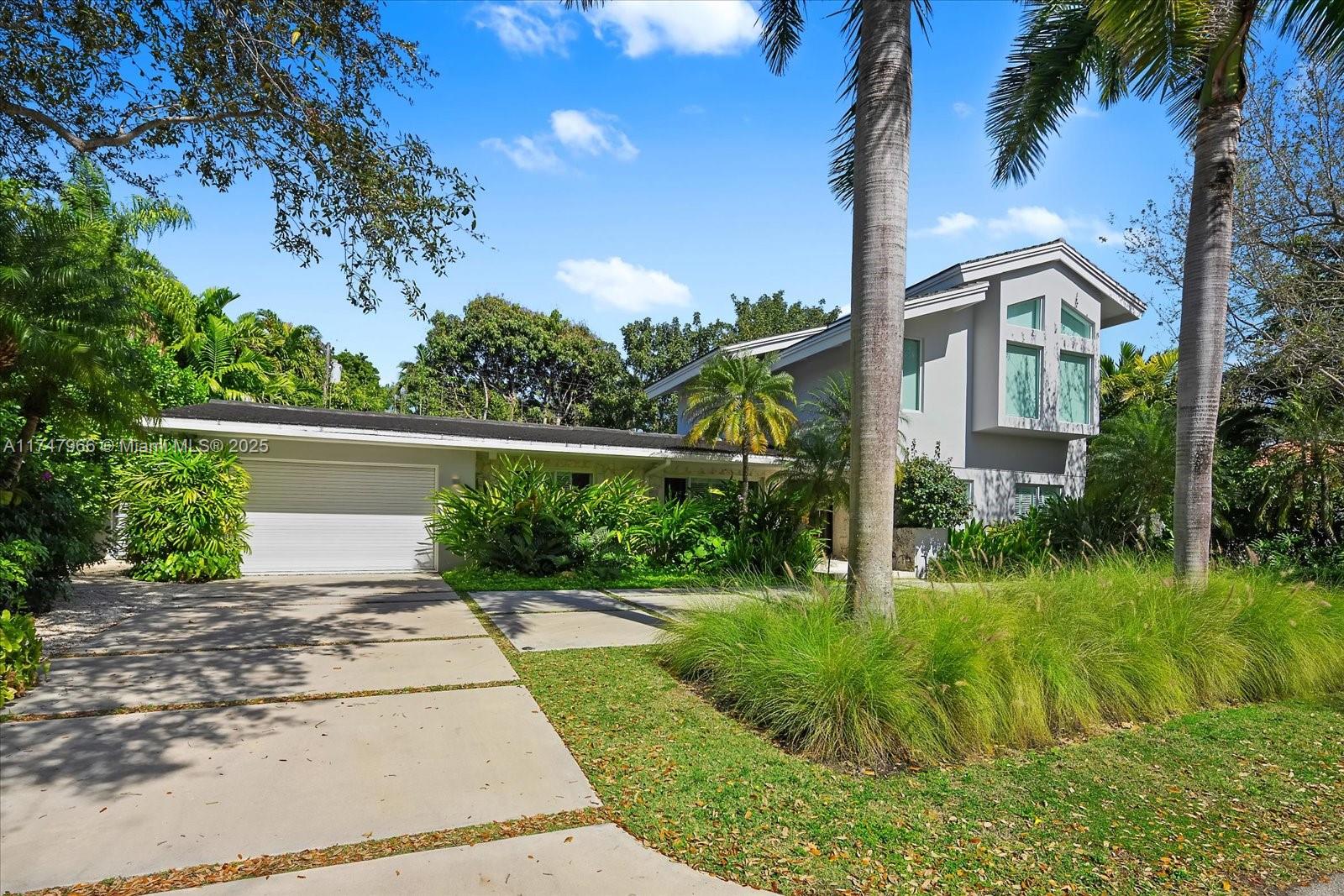 135 W Sunrise Ave