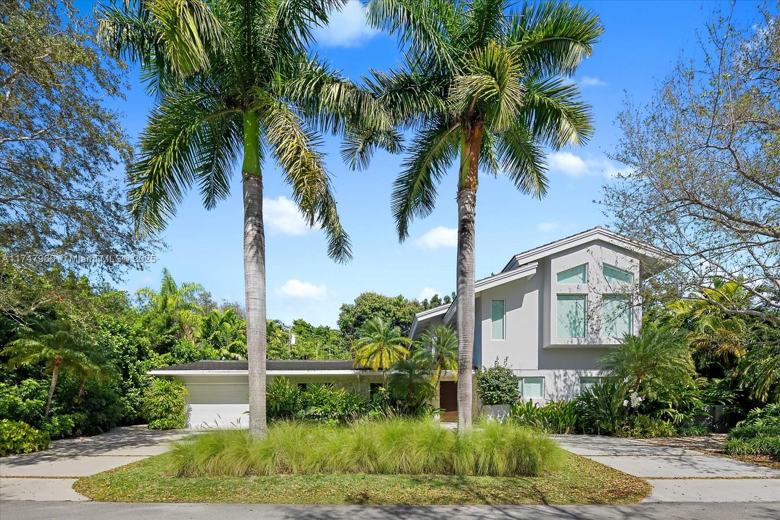 135 W Sunrise Ave