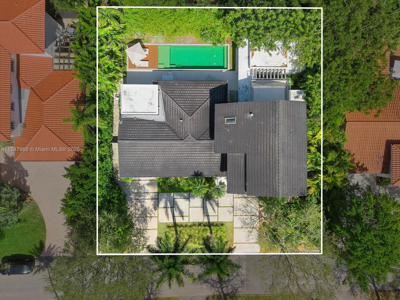 135 W Sunrise Ave