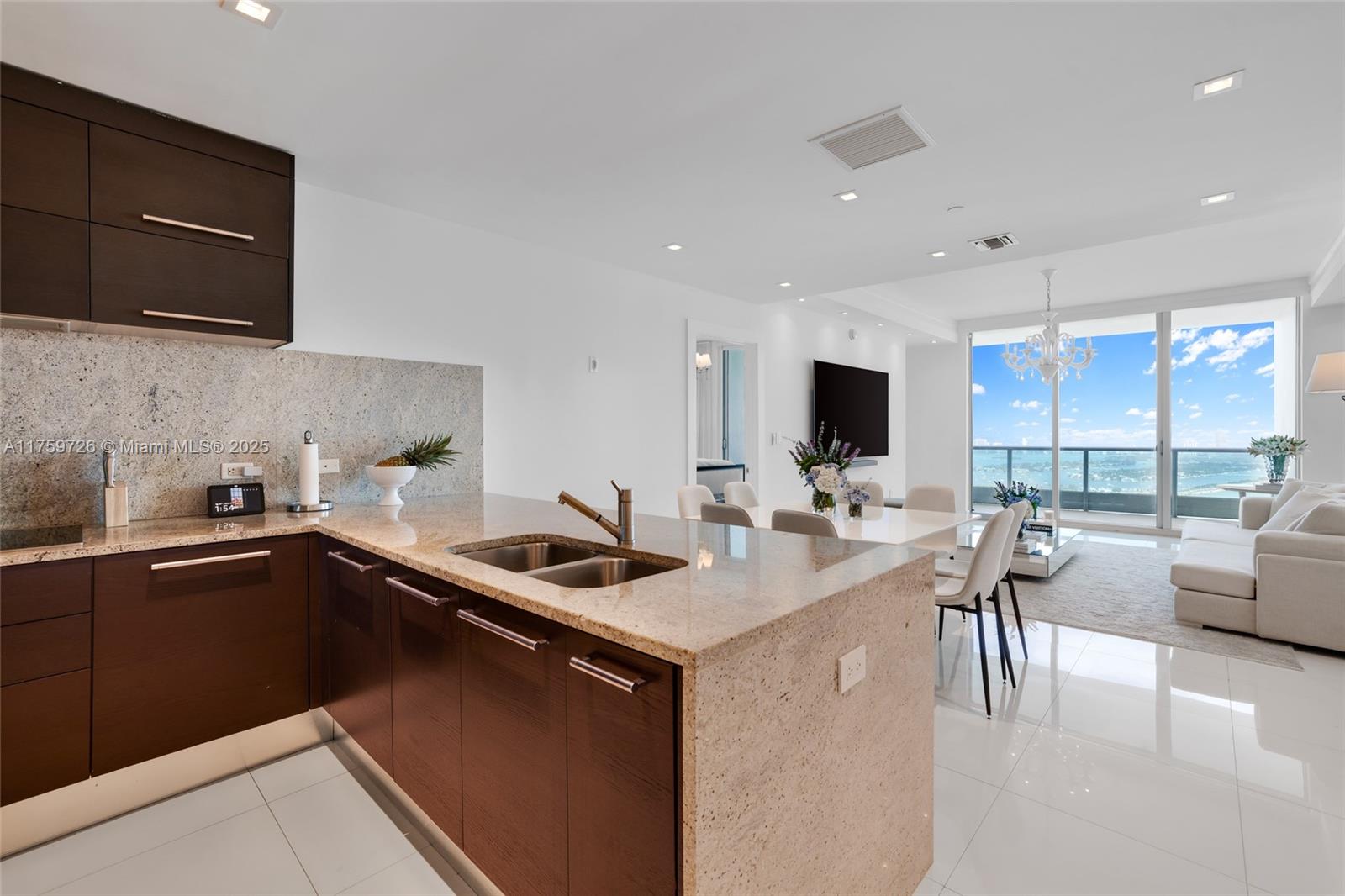 900 Biscayne Blvd # 5009