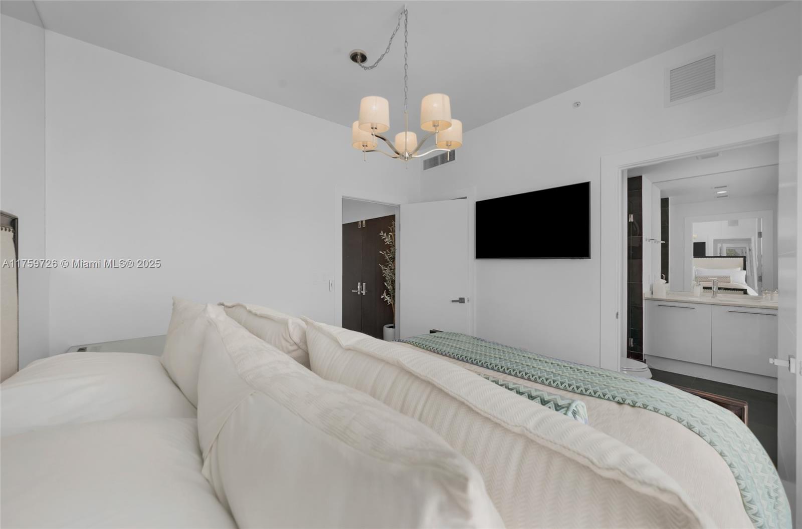900 Biscayne Blvd # 5009