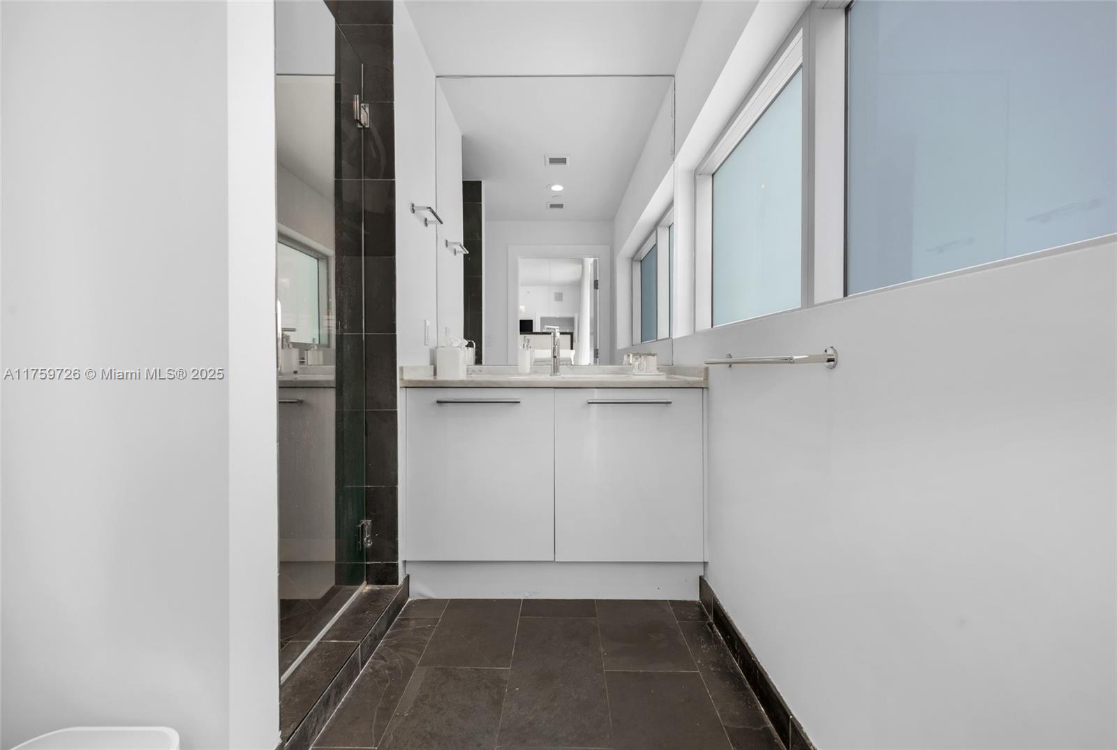 900 Biscayne Blvd # 5009