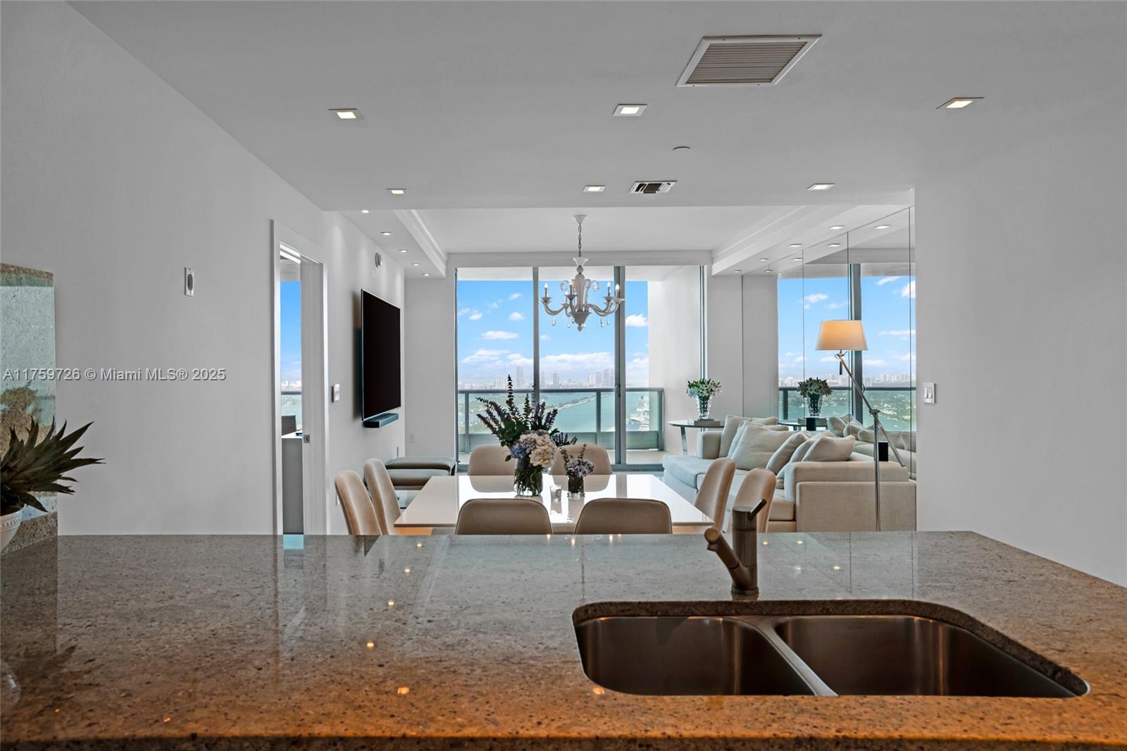 900 Biscayne Blvd # 5009