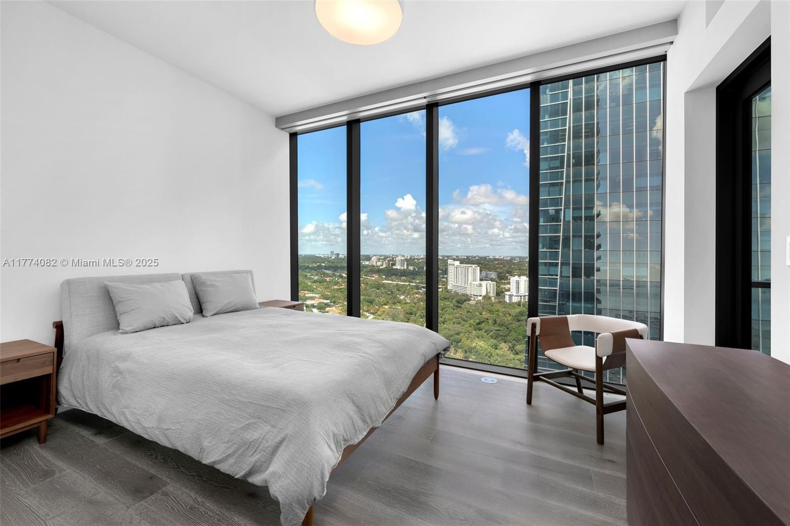 1451 Brickell Ave # 2803
