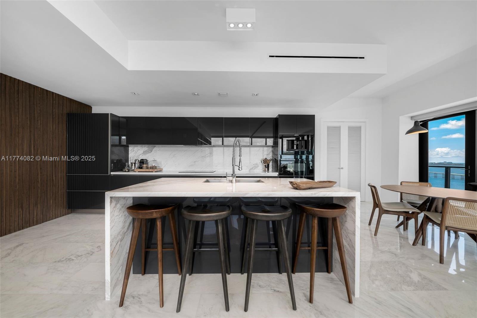 1451 Brickell Ave # 2803