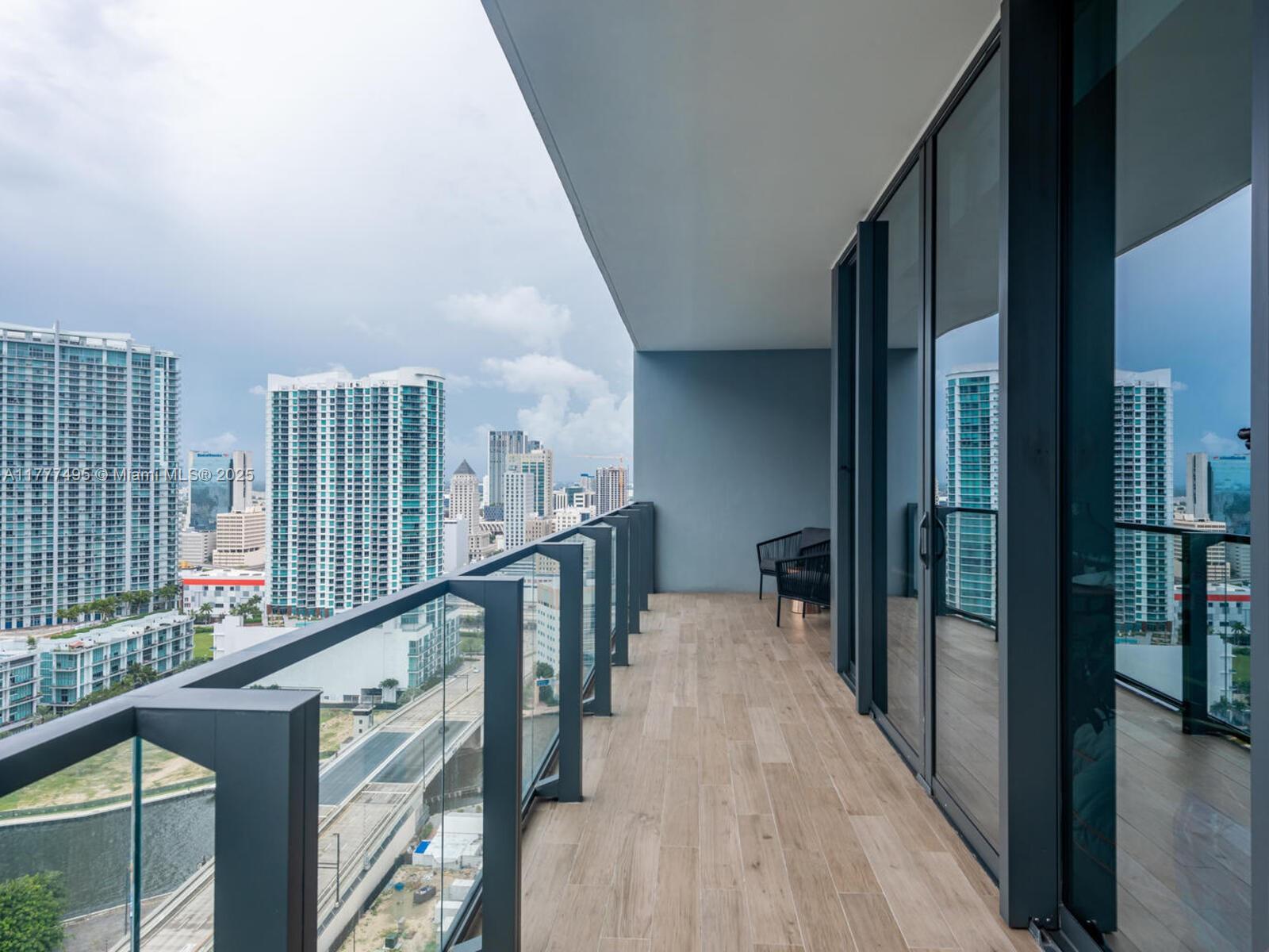 68 SE 6th St # 2304