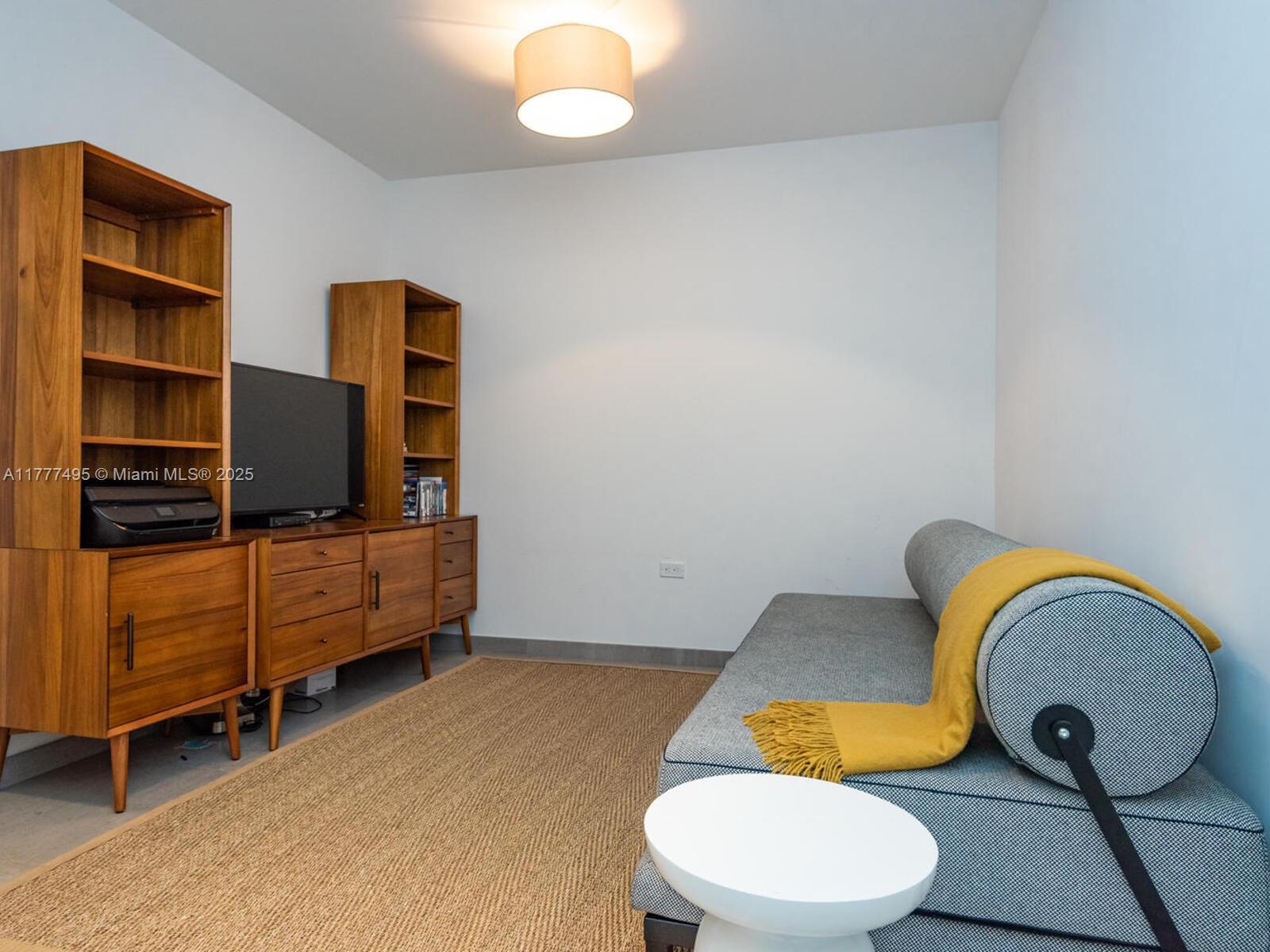 68 SE 6th St # 2304